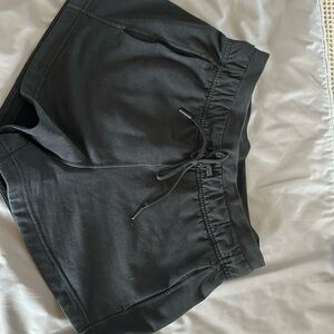 Lululemon inner glow short